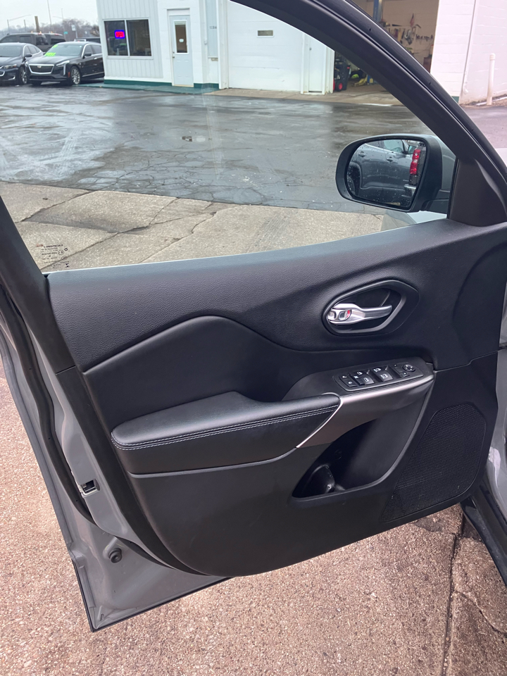 Jeep Cherokee Latitude Plus 4WD 2019