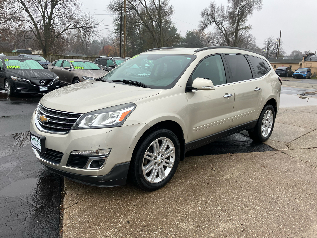 2014 Chevrolet Traverse 1LT photo 3