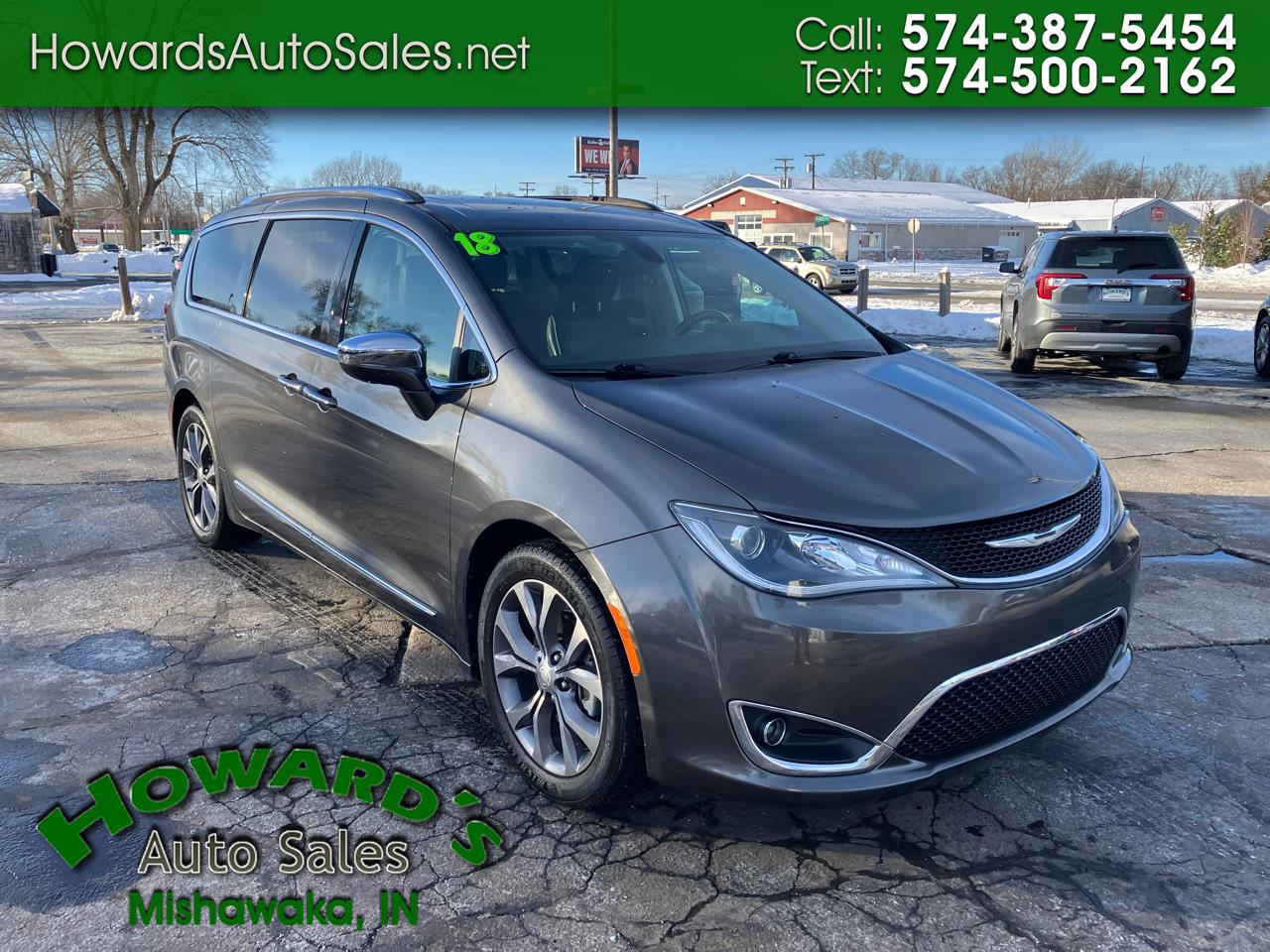 2018 Chrysler Pacifica Limited's photo