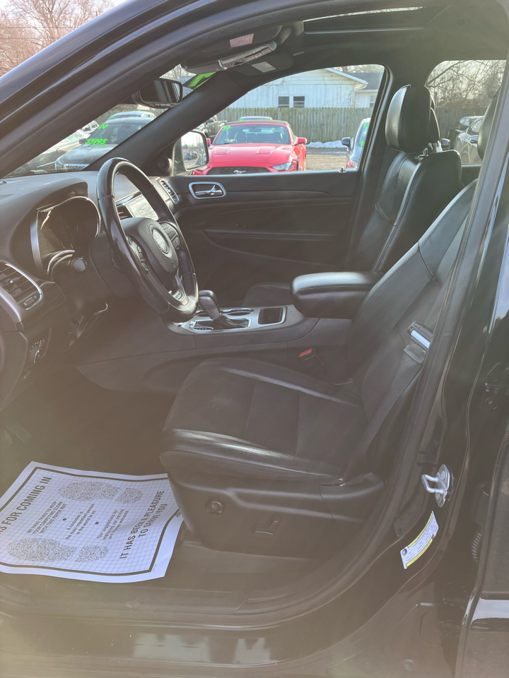 Jeep Grand Cherokee Laredo 4WD 2019