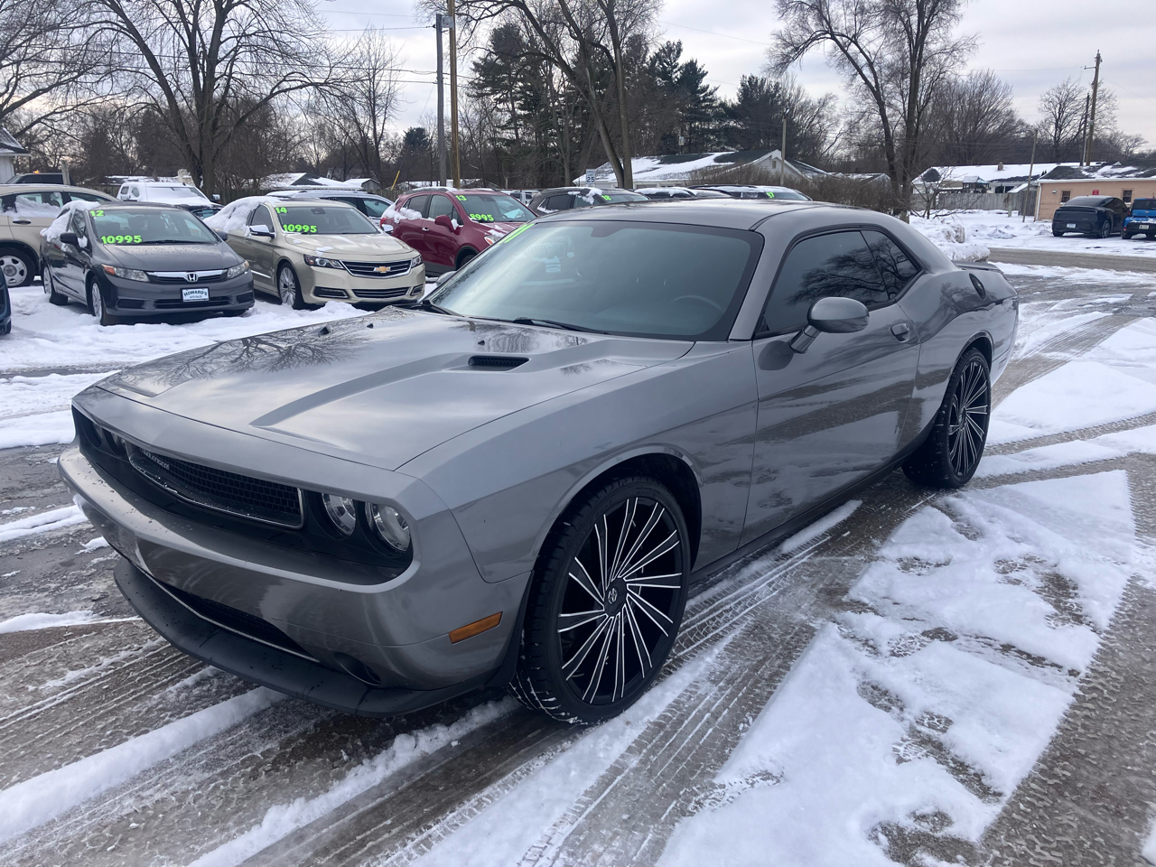 Dodge Challenger SE 2011