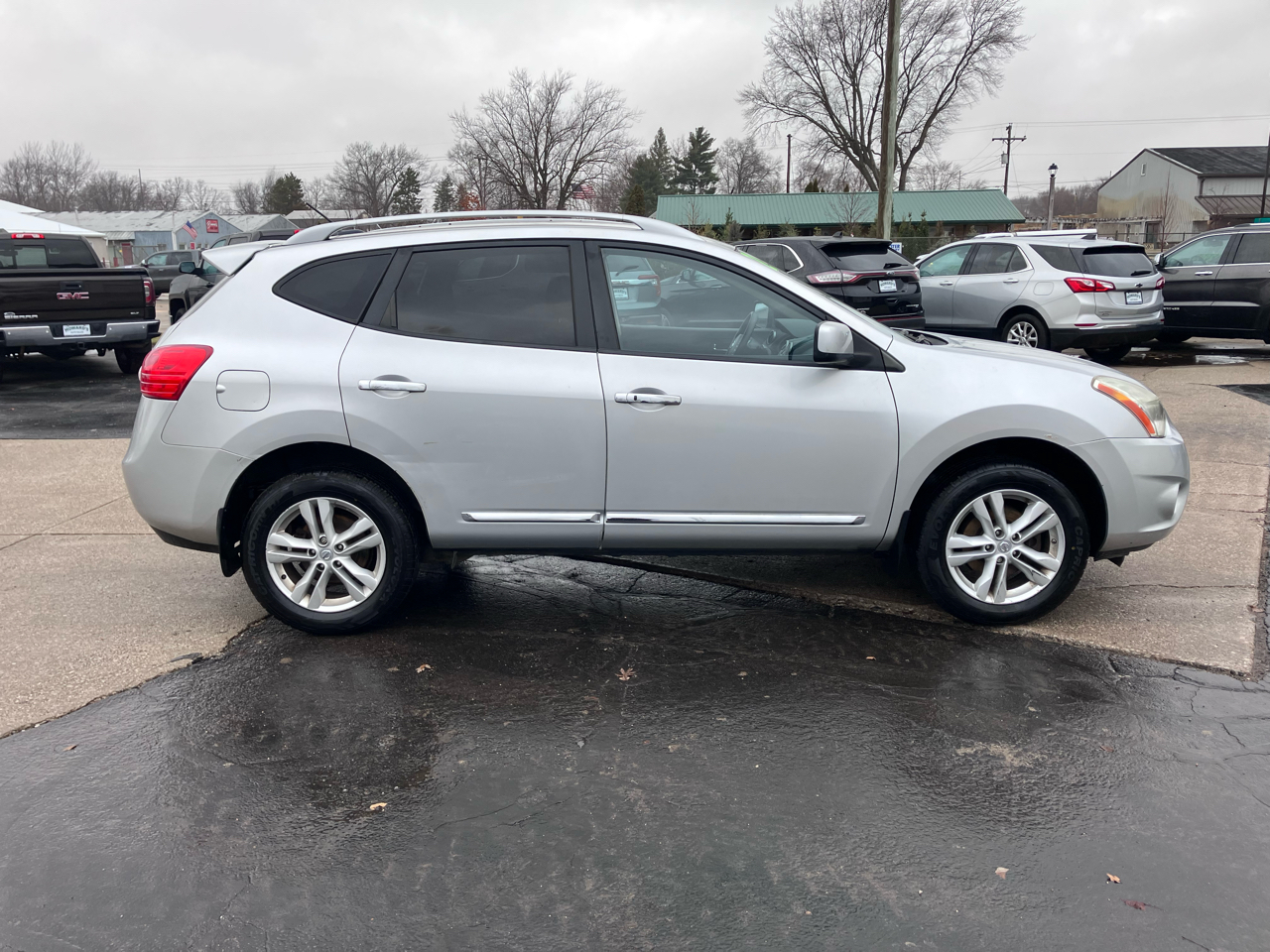 Nissan Rogue S AWD 2012