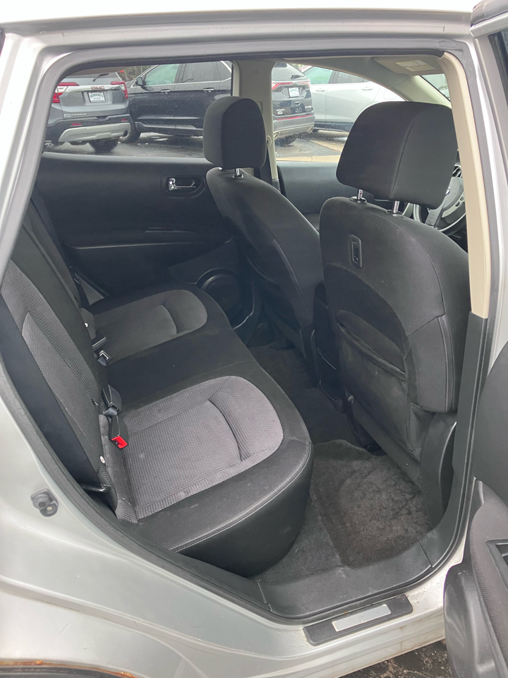 Nissan Rogue S AWD 2012