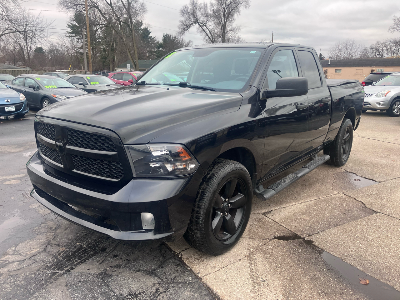 RAM 1500 4WD Crew Cab 140.5" Express 2018