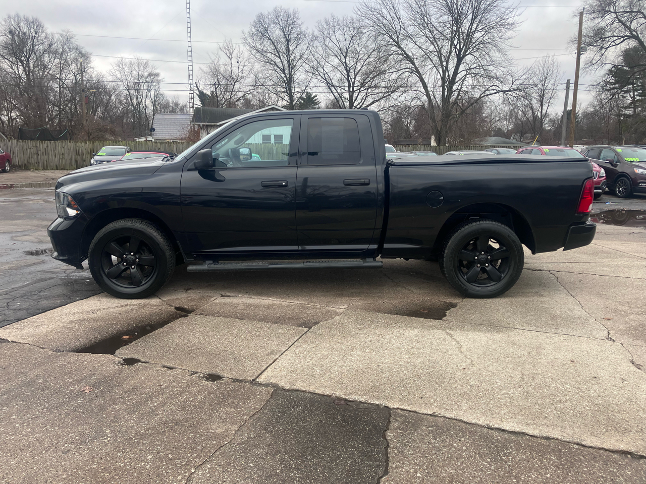 RAM 1500 4WD Crew Cab 140.5" Express 2018