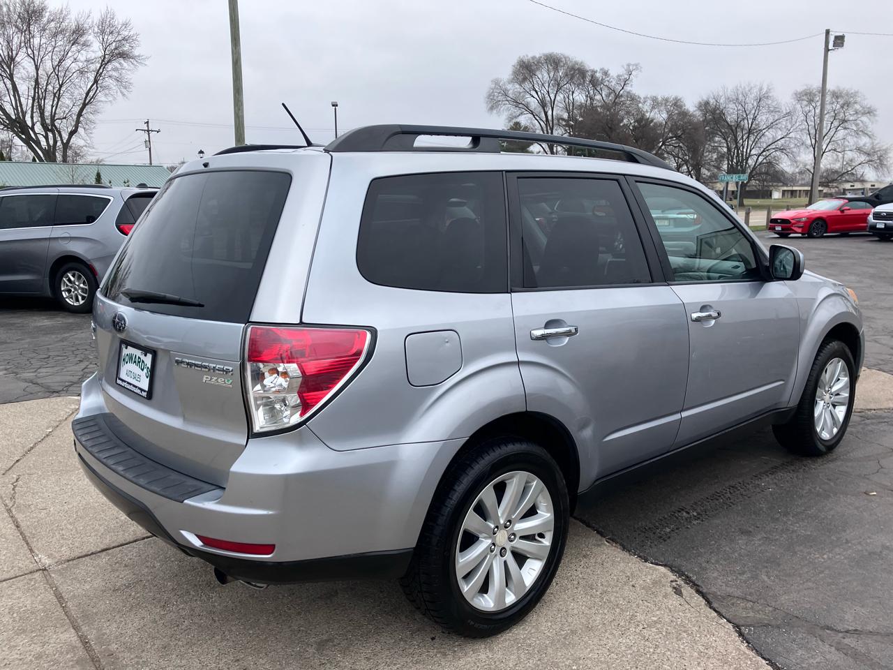 Subaru Forester 2.5X Premium 2012