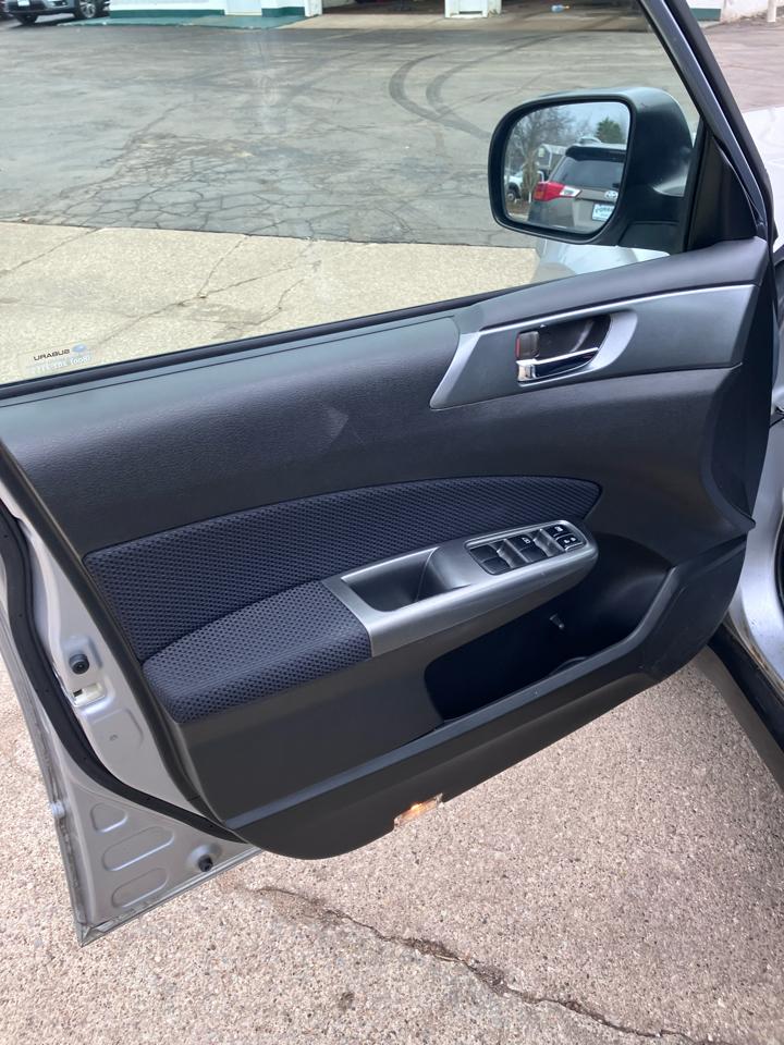 Subaru Forester 2.5X Premium 2012