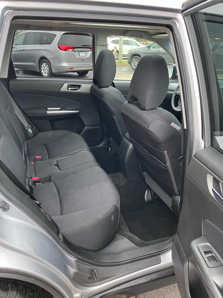 Subaru Forester 2.5X Premium 2012