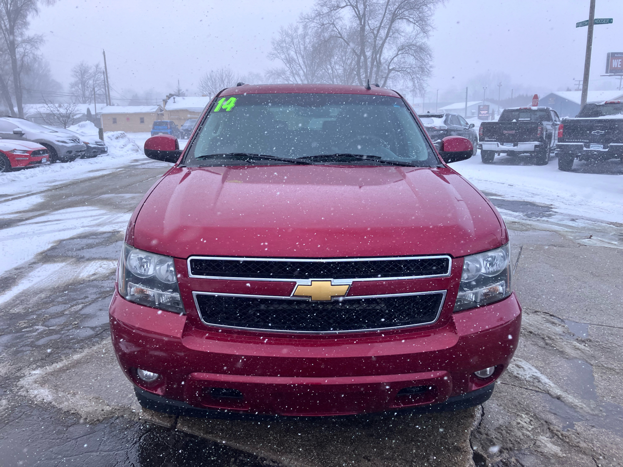 Chevrolet Suburban LT 1500 4WD 2014