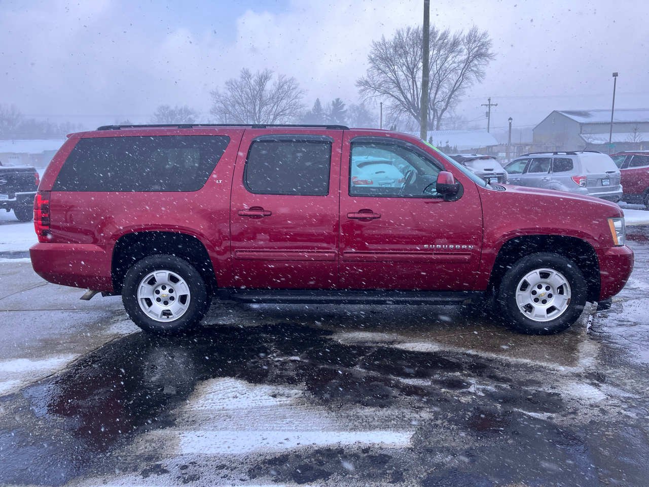 Chevrolet Suburban LT 1500 4WD 2014