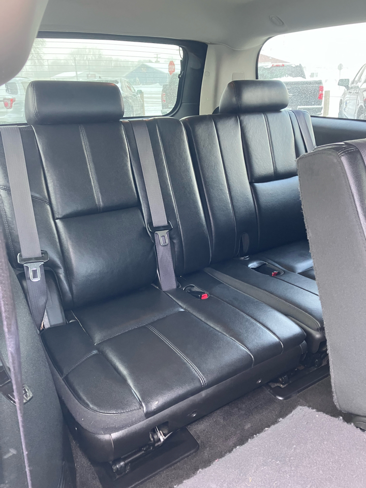 Chevrolet Suburban LT 1500 4WD 2014