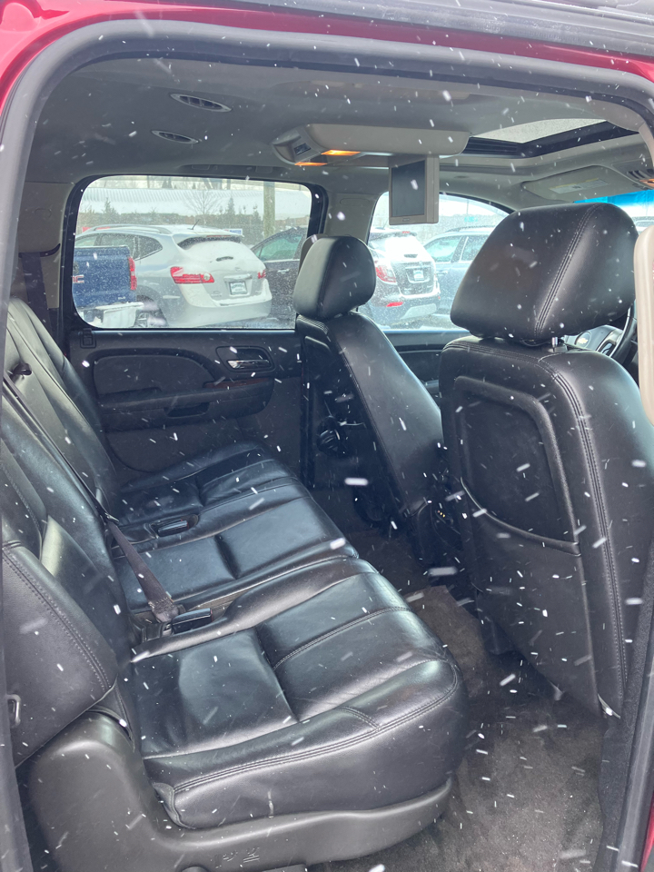 Chevrolet Suburban LT 1500 4WD 2014