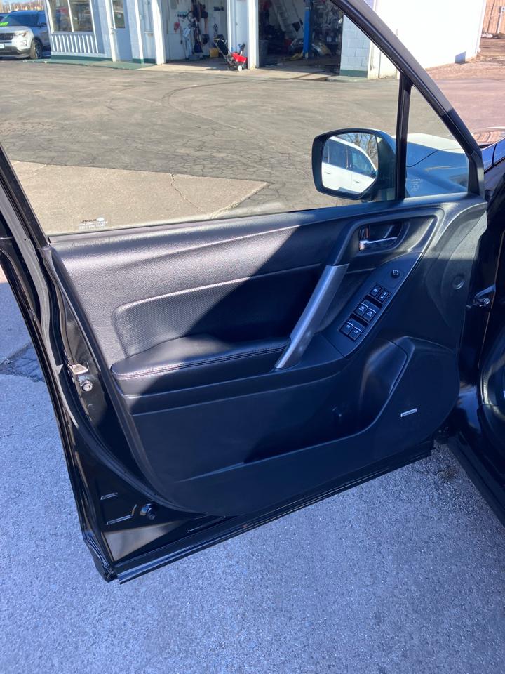 Subaru Forester 2.5i Touring 2017