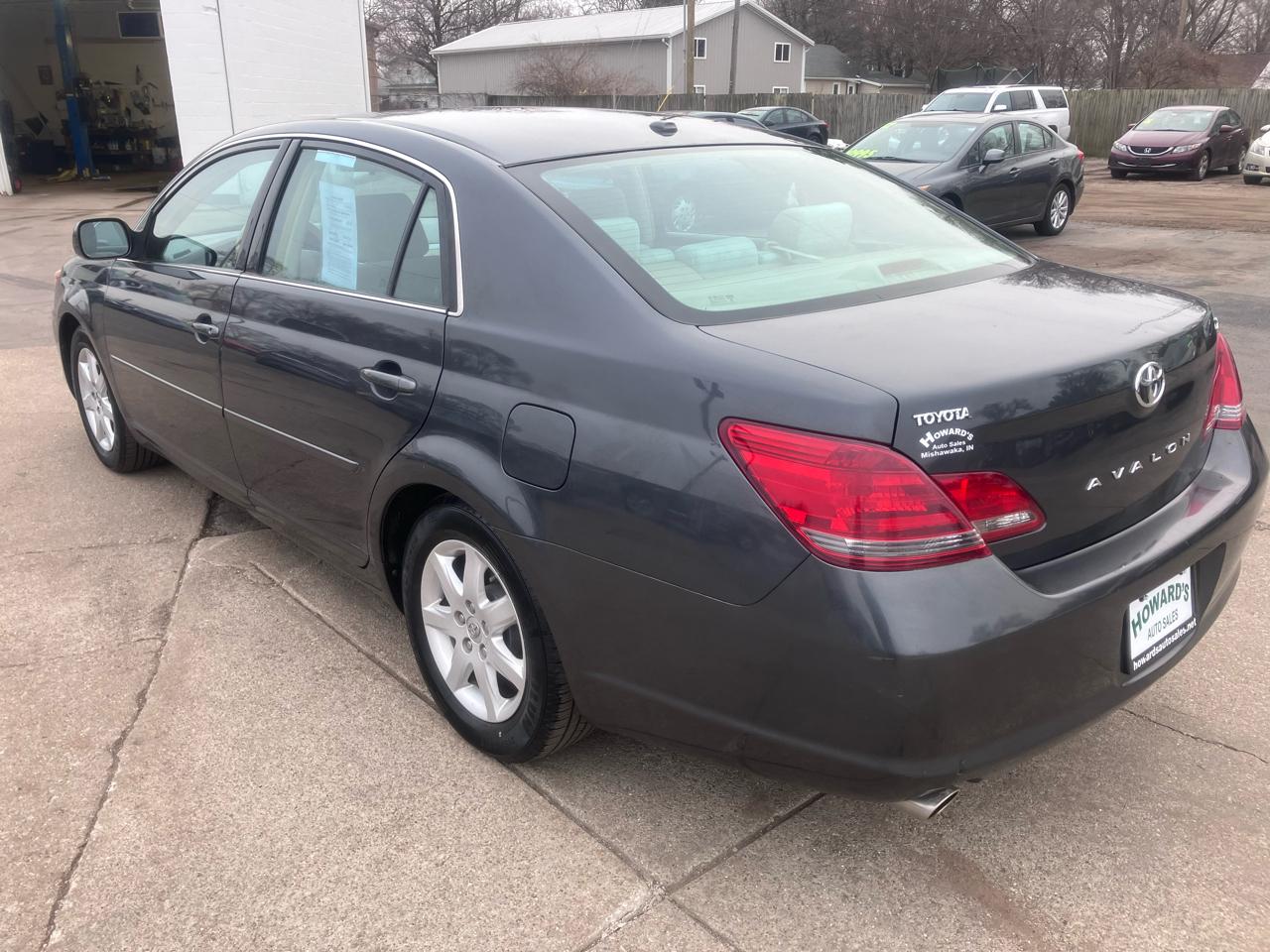 Toyota Avalon Limited 2009
