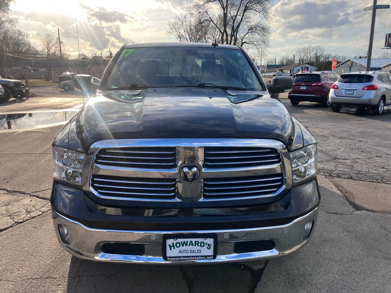 RAM 1500 SLT Crew Cab SWB 4WD 2017