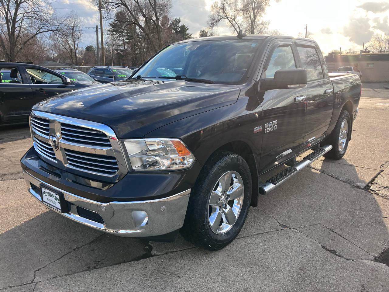 RAM 1500 SLT Crew Cab SWB 4WD 2017