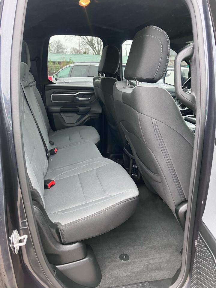 RAM 1500 Big Horn Quad Cab 4WD 2021