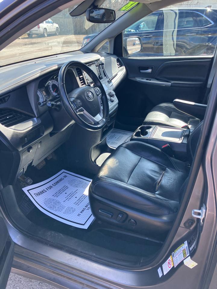 Toyota Sienna SE 8-Passenger 2018