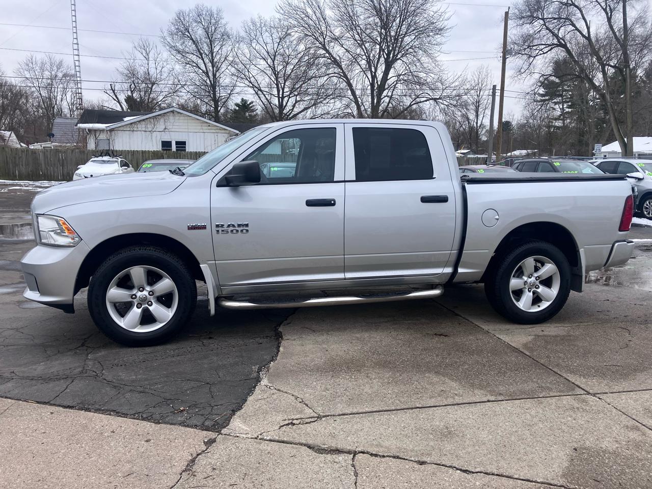 RAM 1500 Tradesman Crew Cab SWB 4WD 2014