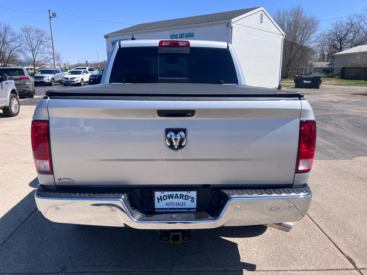 RAM 1500 SLT Crew Cab SWB 4WD 2016