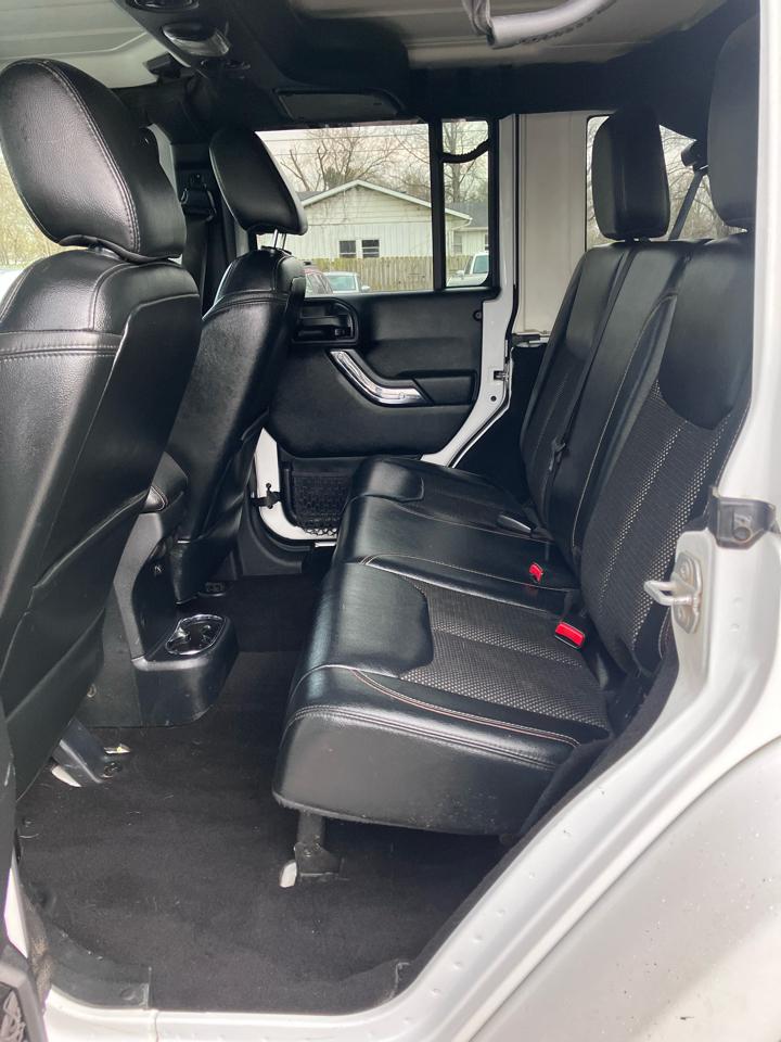 Jeep Wrangler Unlimited Sahara 4WD 2016