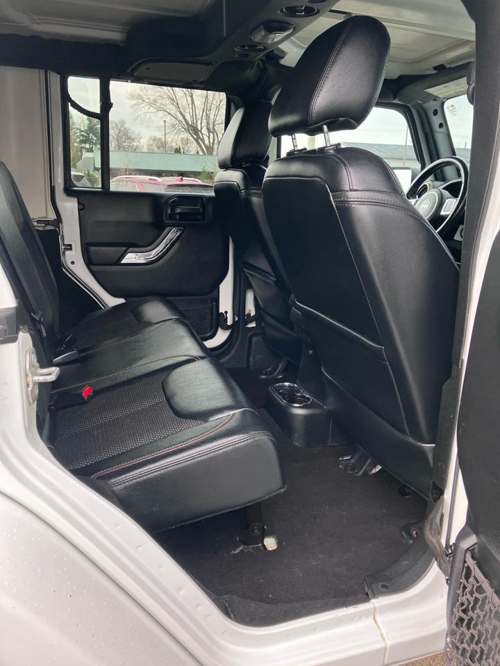 Jeep Wrangler Unlimited Sahara 4WD 2016