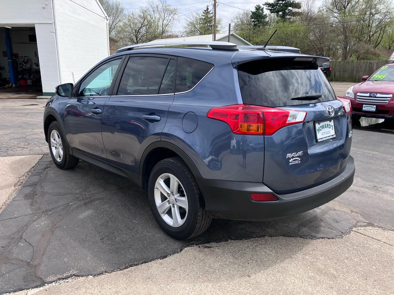 Toyota RAV4 XLE AWD 2013