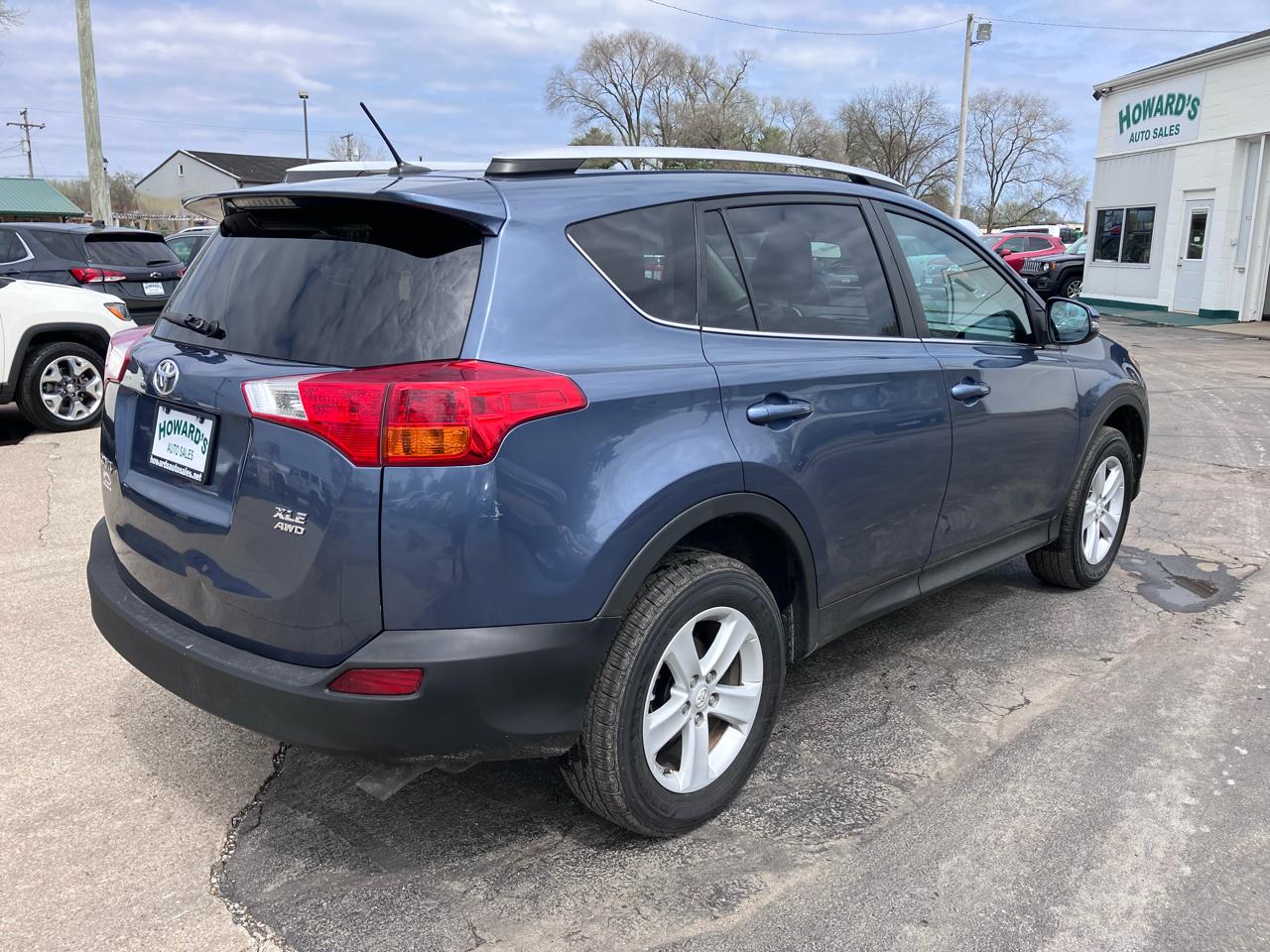 Toyota RAV4 XLE AWD 2013