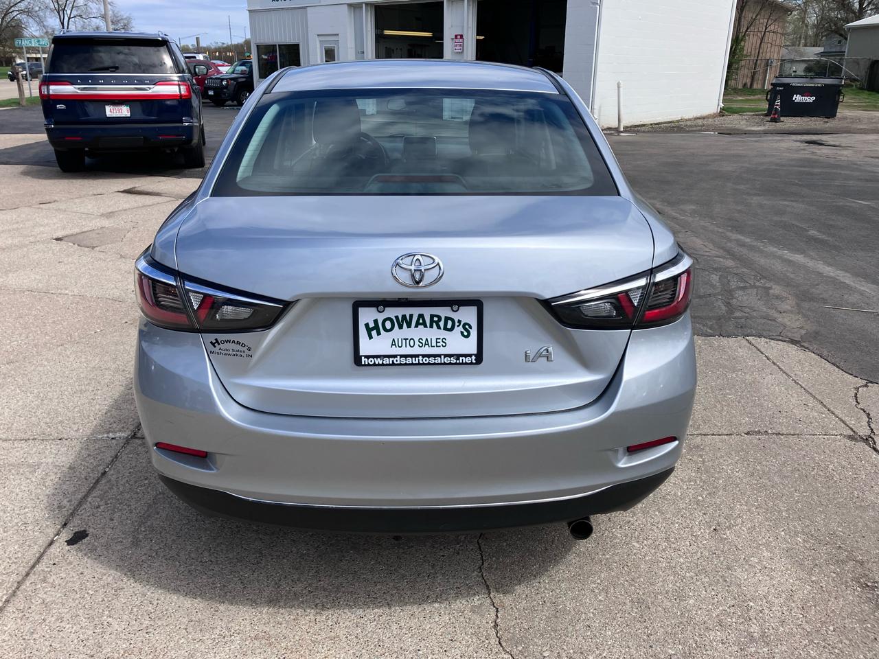 Toyota Yaris iA 6A 2018