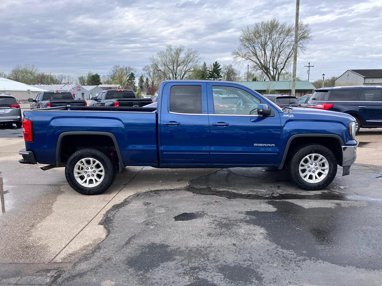 GMC Sierra 1500 SLE Double Cab 4WD 2018