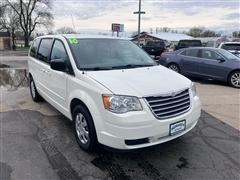 2010 Chrysler Town & Country 