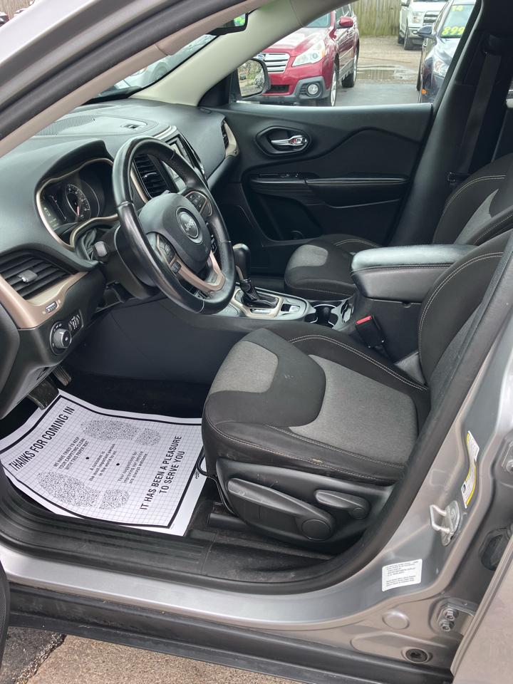 Jeep Cherokee Latitude 4WD 2014