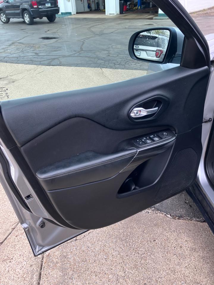 Jeep Cherokee Latitude 4WD 2014