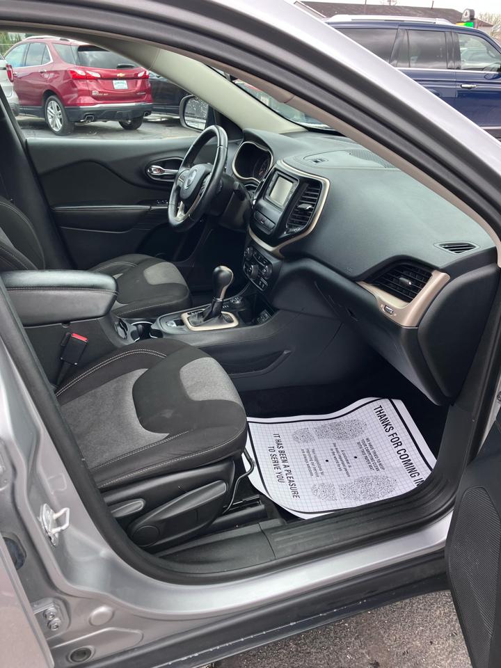 Jeep Cherokee Latitude 4WD 2014