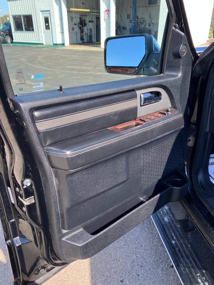 Ford Expedition Platinum 4WD 2016