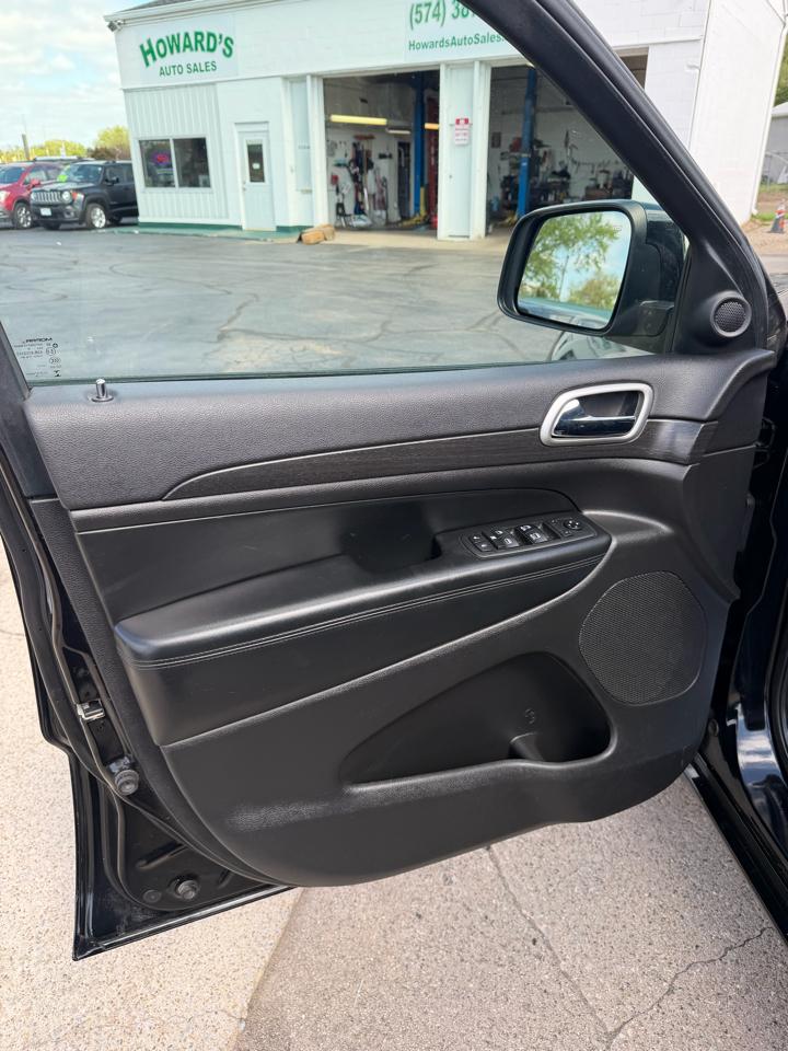 Jeep Grand Cherokee Laredo 4WD 2018