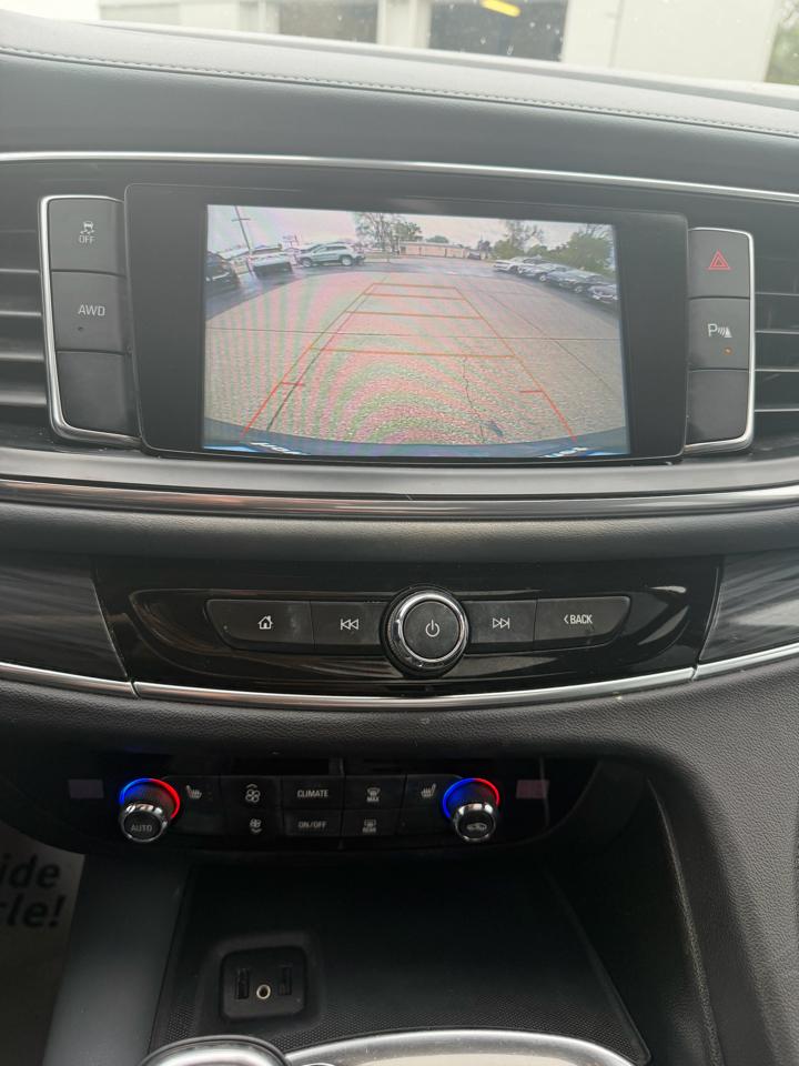 Buick Enclave Essence AWD 2018