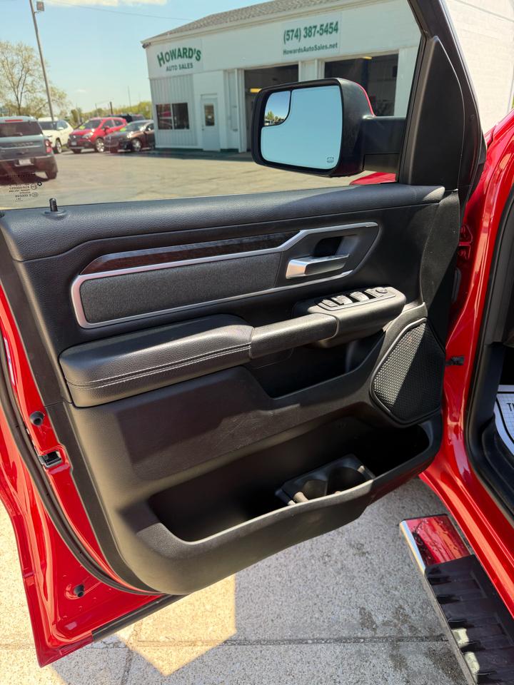 RAM 1500 Big Horn Crew Cab SWB 4WD 2020