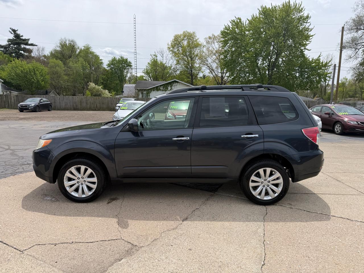 Subaru Forester 2.5X Premium 2012