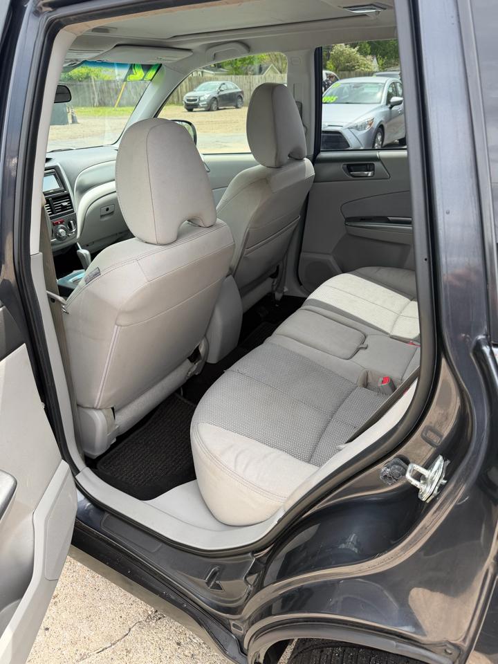 Subaru Forester 2.5X Premium 2012