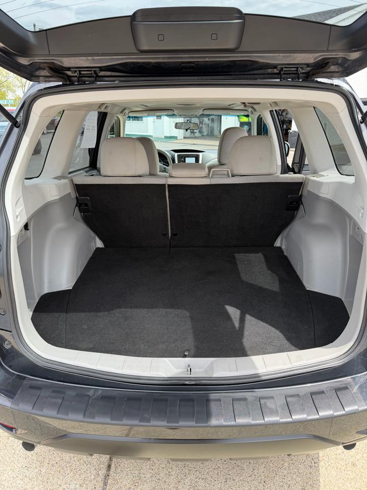 Subaru Forester 2.5X Premium 2012