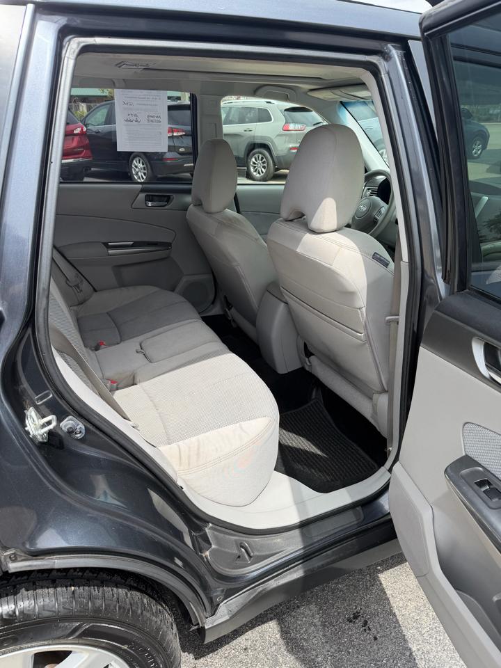 Subaru Forester 2.5X Premium 2012