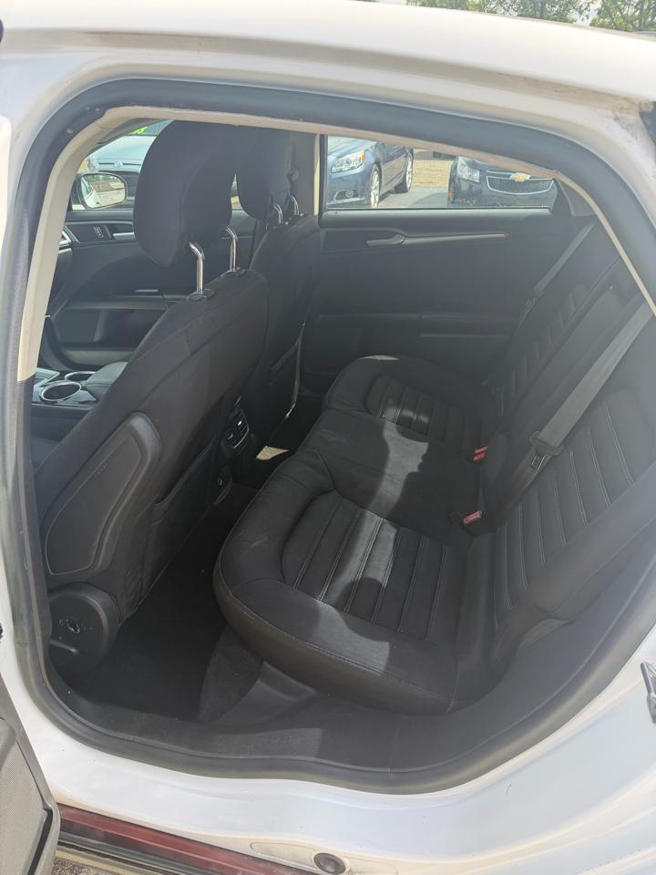 Ford Fusion SE 2013