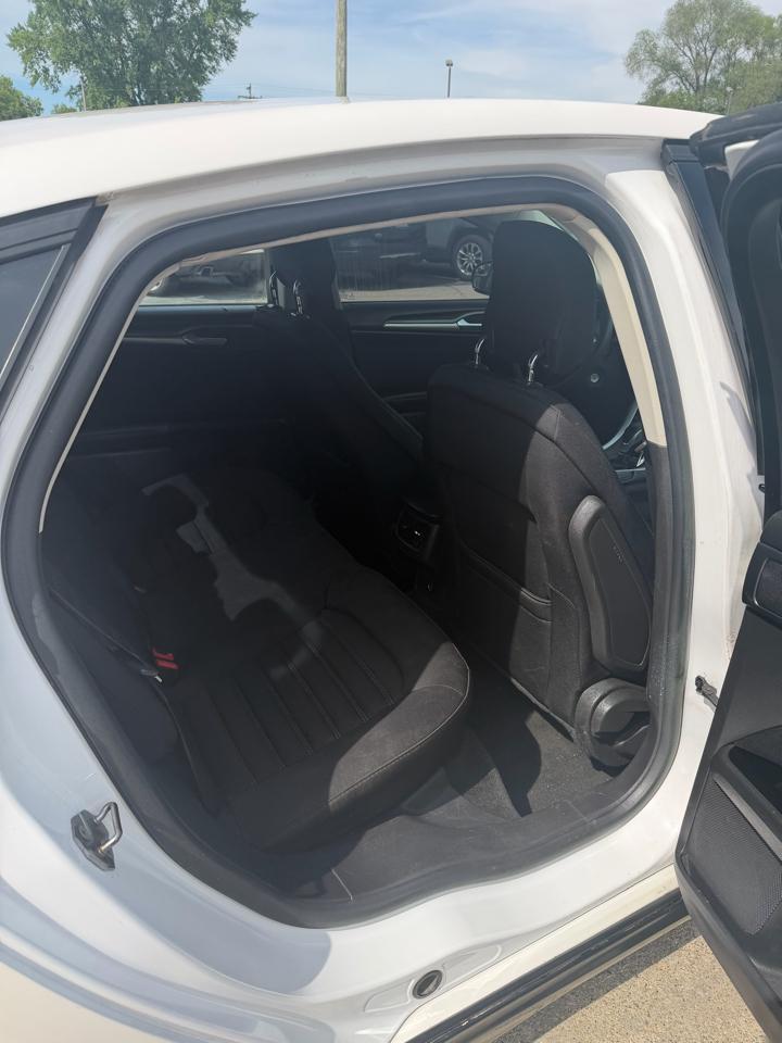 Ford Fusion SE 2013