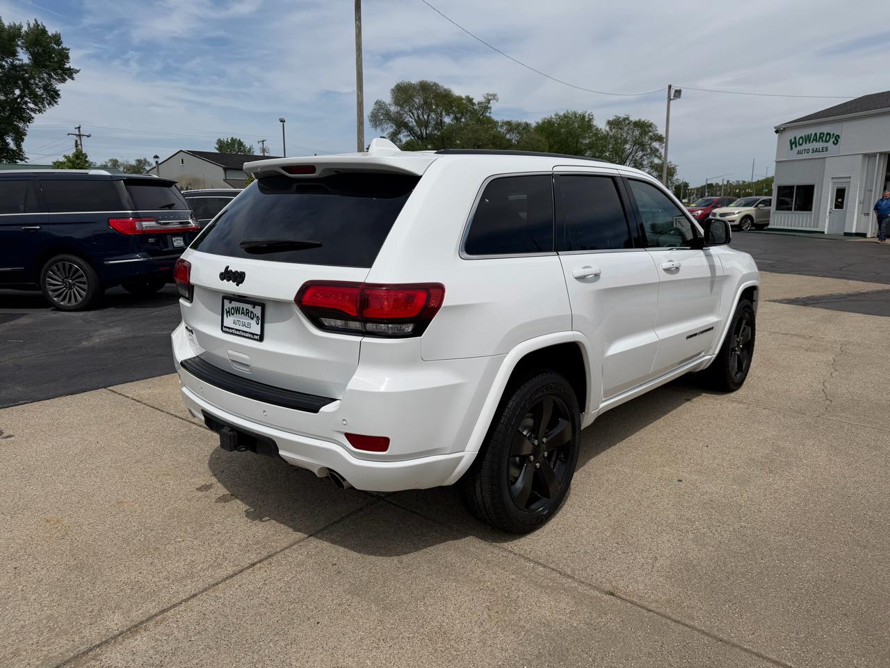 Jeep Grand Cherokee Laredo 4WD 2015