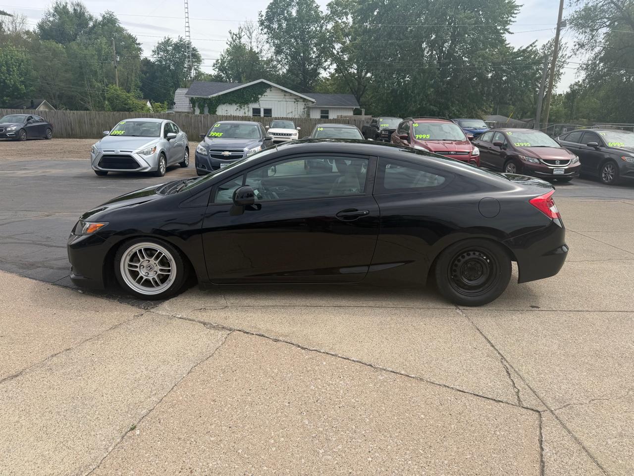 Honda Civic LX Coupe 5-Speed MT 2012
