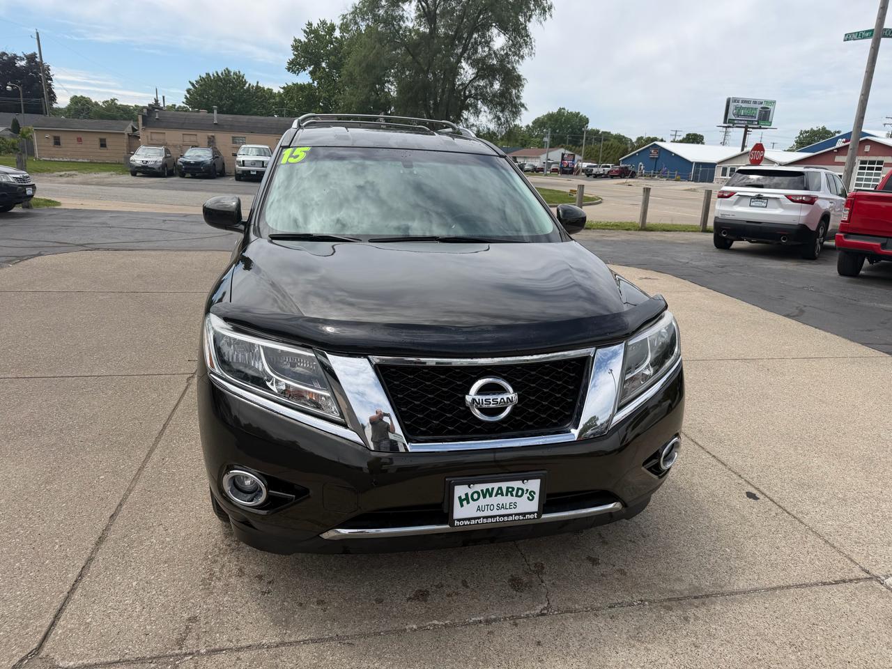 Nissan Pathfinder SV 4WD 2015