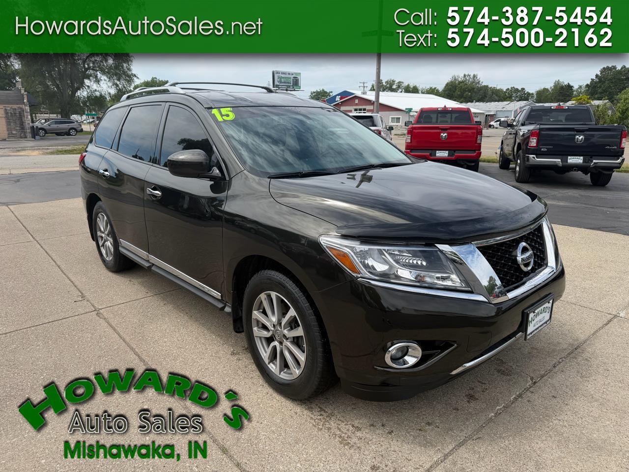 Nissan Pathfinder SV 4WD 2015