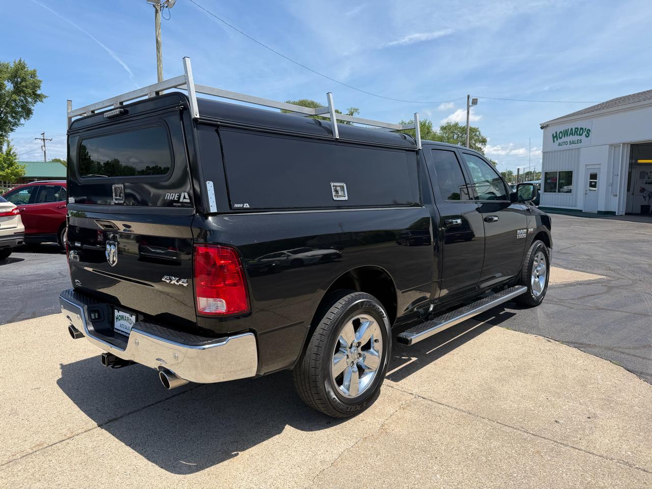 RAM 1500 4WD Crew Cab 140.5" Big Horn 2016