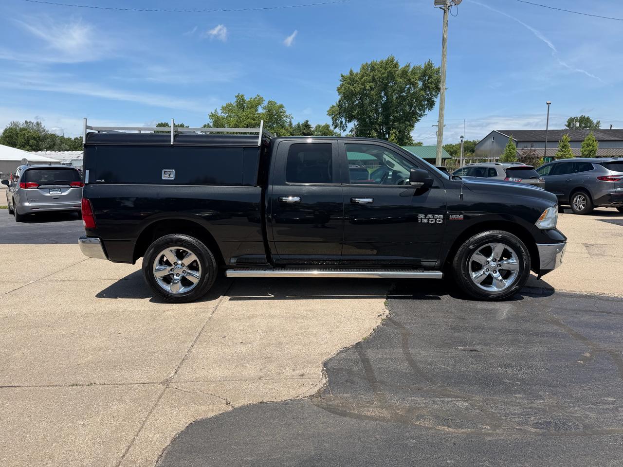 RAM 1500 4WD Crew Cab 140.5" Big Horn 2016